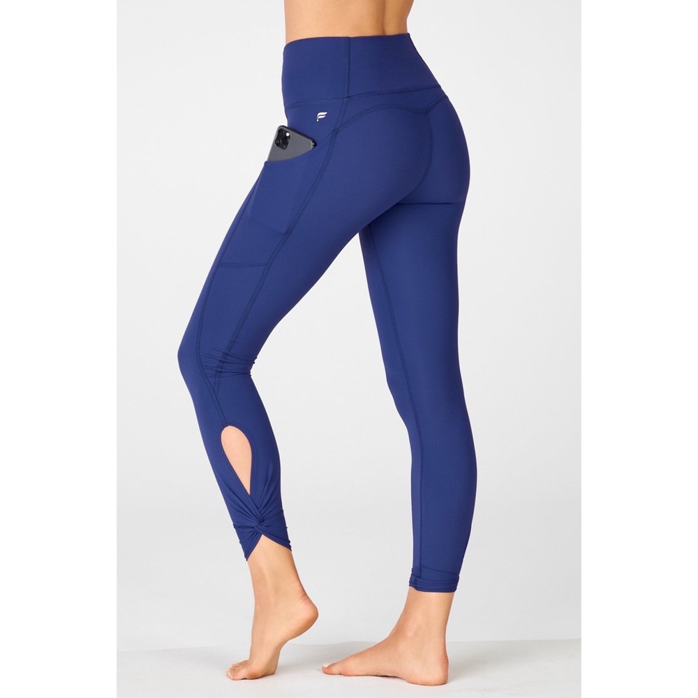 Hogh-Waisted‎ Twist 7/8 Leggings